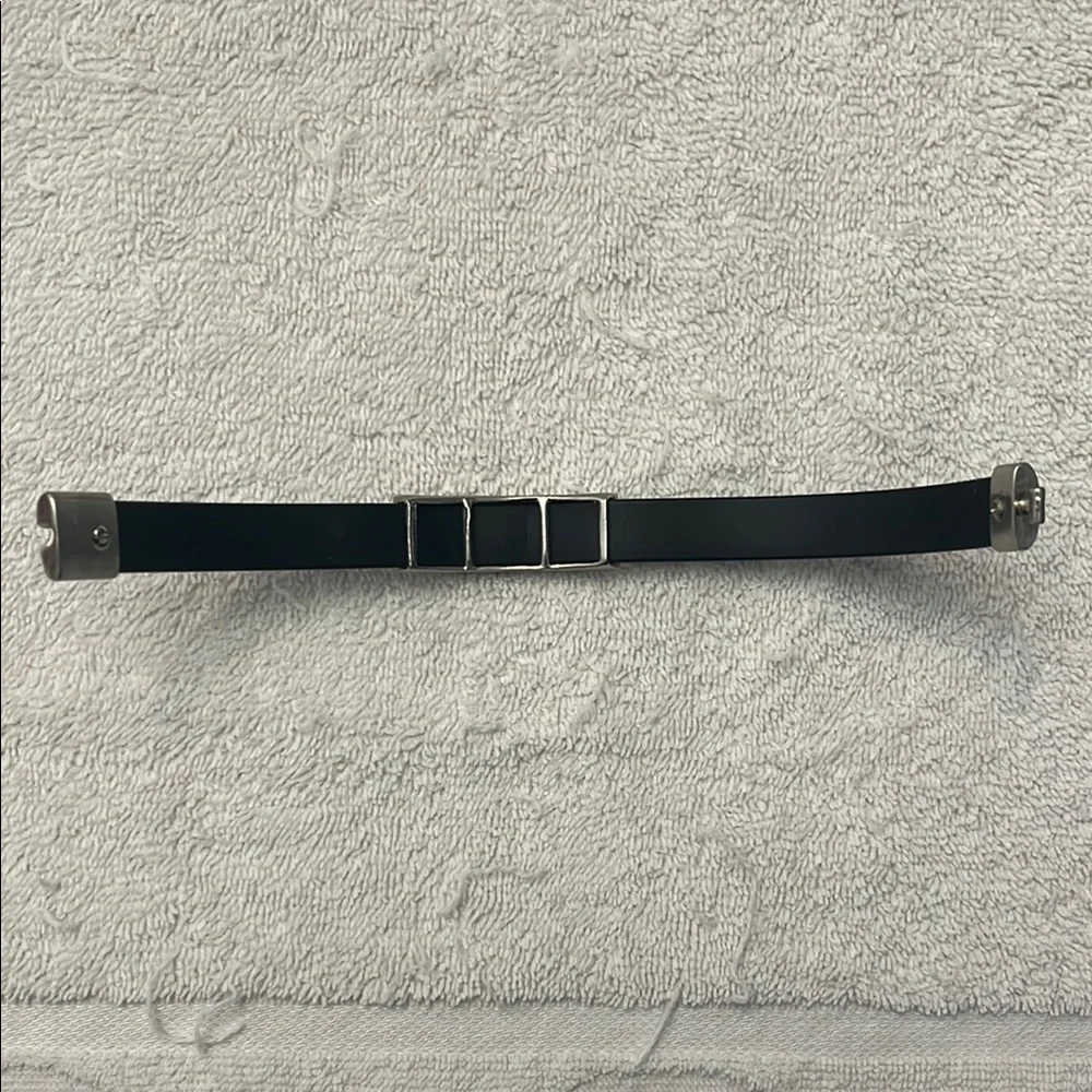 ⭐️🌴 Black Rubber and Silver Bracelet